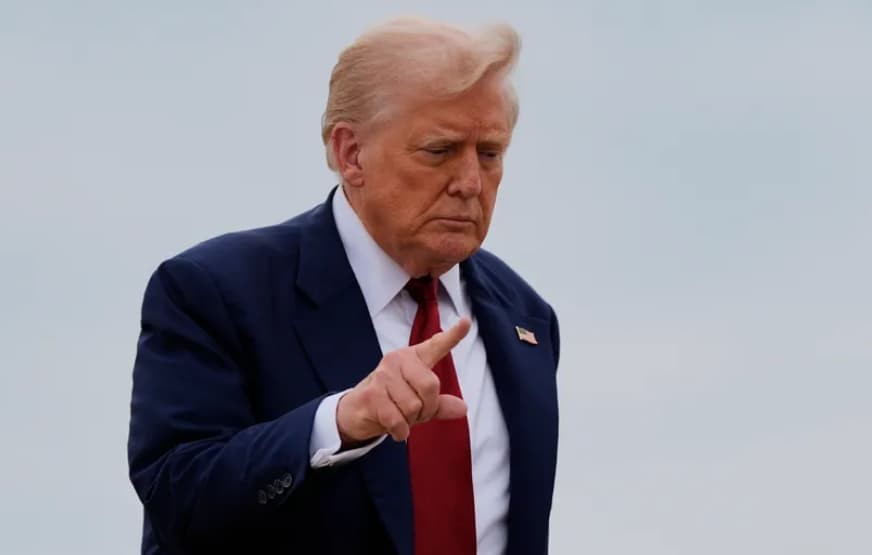 Трамп му се нафрли на Сорос и на неговиот син, ги обвинува за огромна штета во САД