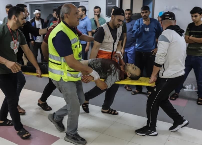 Izraelski zračni napadi na Gazo zahtevali več kot 20 življenj, Hamas opozarja na kršitve premirja