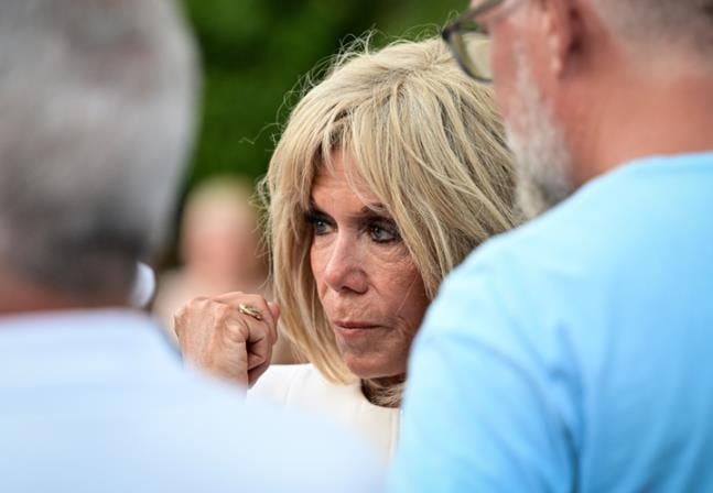 Десет лица осудени за онлајн малтретирање на првата дама на Франција, Брижит Макрон