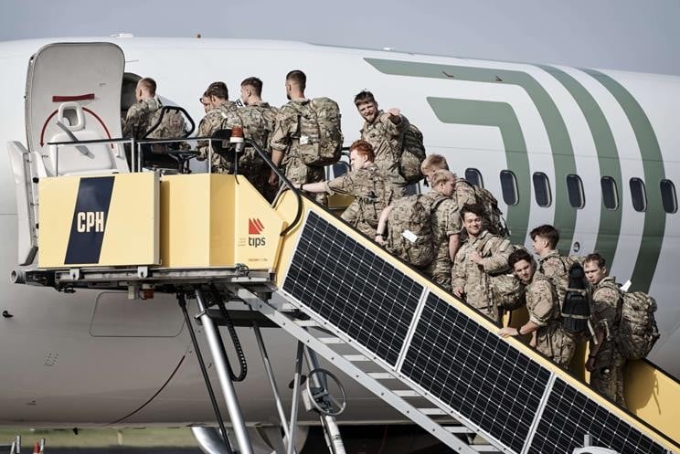 Продолжуваат тензиите околу Гренланд - нема договор со САД, неколку европски земји испраќаат војници