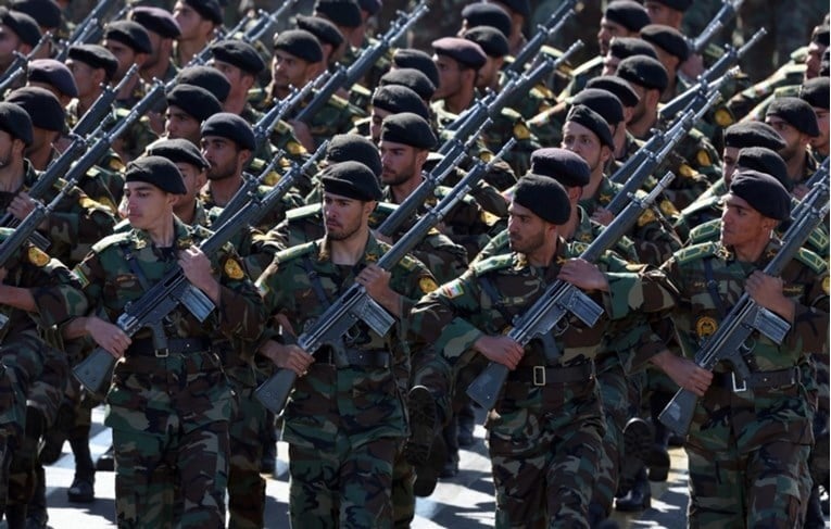 Иран ја овласти војската да делува без команда во случај на копнена инвазија на САД