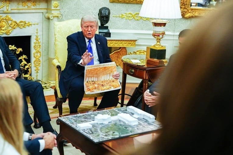 Судија ја запре изградбата на балската сала на Трамп:  Тој не е сопственик на Белата куќа