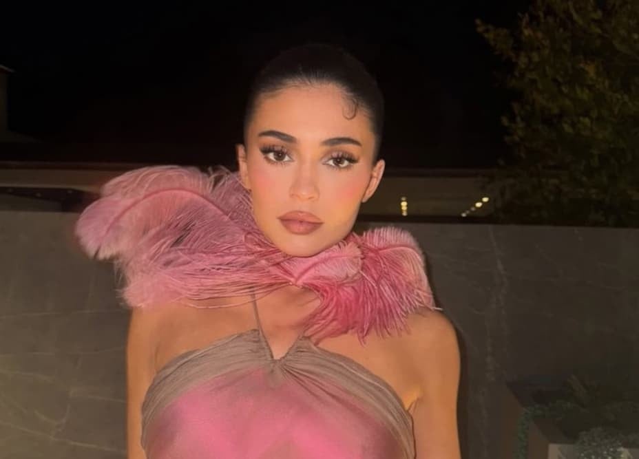 Поранешна куќна помошничка ја тужи Кајли Џенер- поради неа станала анксиозна