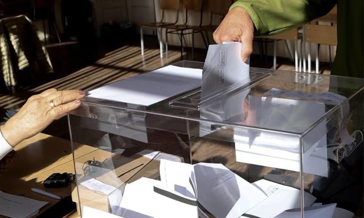 Палестинците гласаат првпат од почетокот на војната во Газа