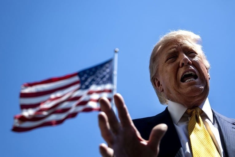 Трамп повторно се закани: Апсете ги сите поради предавство, почнете од Обама