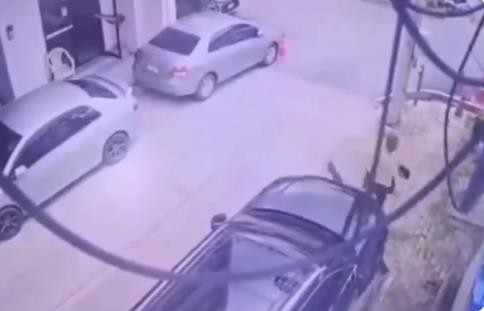 Видео: Поранешен тајландски пратеник уби локален функционер. „Не сакав да пукам во него.“