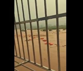 Видео: Поплави во Кина, евакуирани 54000 жители
