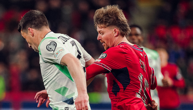 Ирските фанови бараат преигрување на мечот во Прага?!