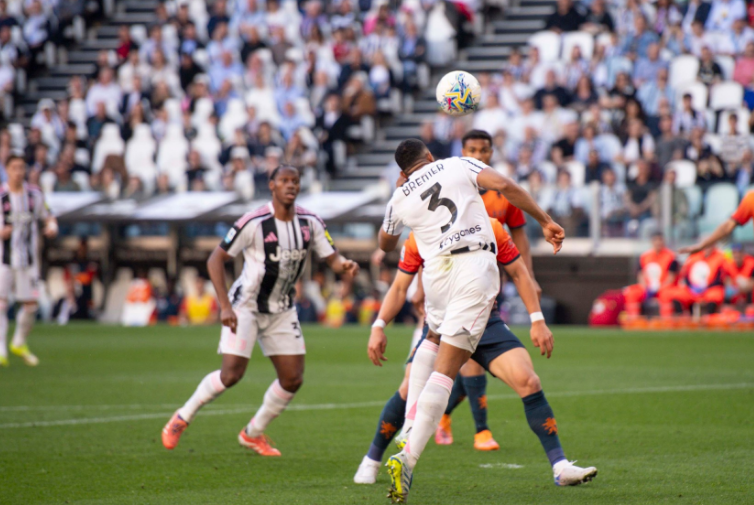 Јуве победнички со Џенова!