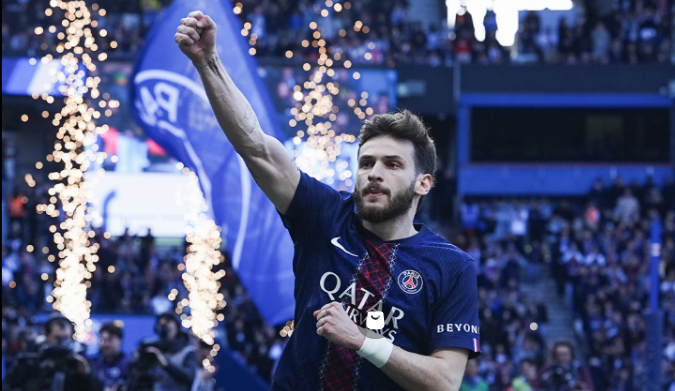 “Кварацкелија е најдобриот играч во светот!“