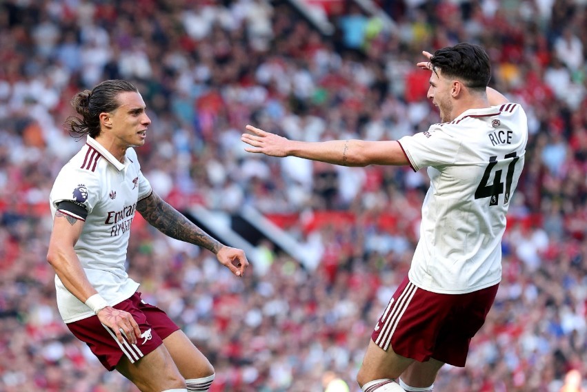 Арсенал триумфално на „Олд Трафорд“, Манчестер Ј. се уште со стари маки (ВИДЕО)