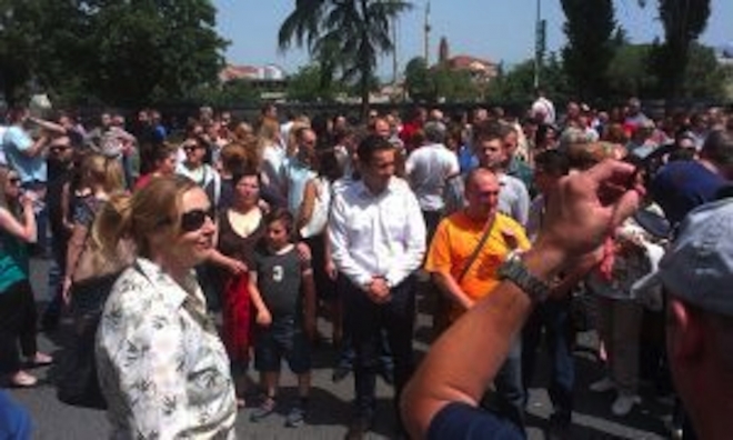 391259-gragjanite-i-gradonachalnicite-se-sobraa-pred-sudot-za-poddrshka-na-taleski