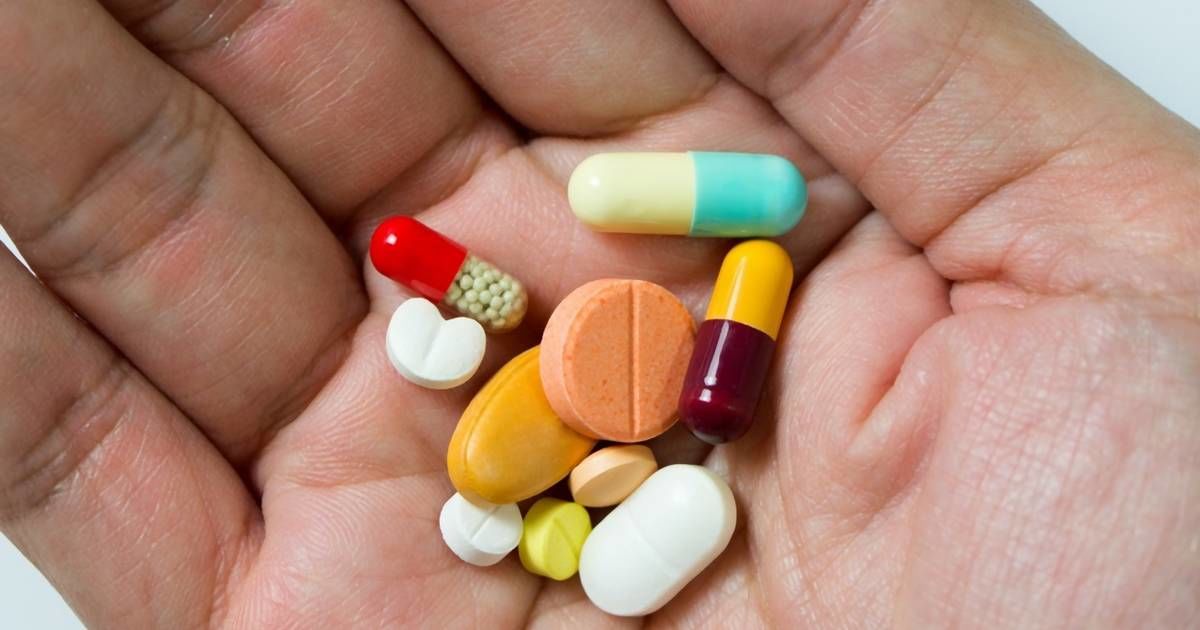 780009-posle-korona-od-bolnica-ve-ispushtaat-so-13-razlichni-lekovi-koi-ke-gi-piete-minimum-30-dena