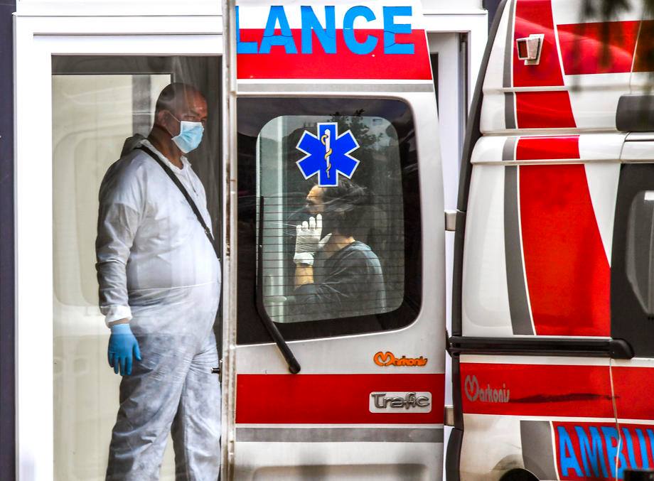 koronavirus-kovid-19-lekari-brza-pomosh