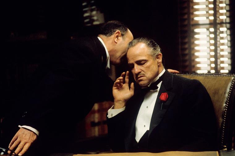 798781-tajnite-na-slavniot-kum-brando-ne-mozhe-da-zapamti-tekst-legendata-za-korleone
