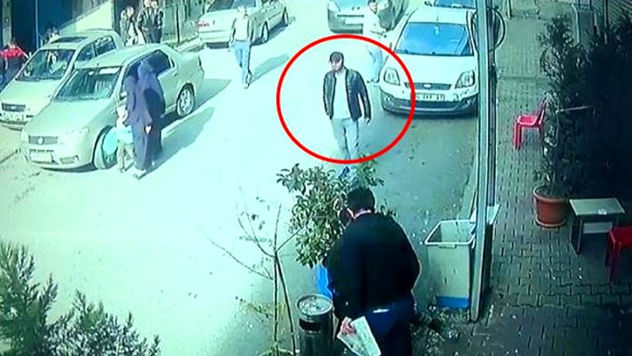 808535-neviden-baksuz-tri-meseci-lezheshe-zaradi-skrshena-noga-izleze-nadvor-go-udri-kamion-video