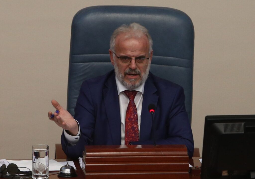 810282-talat-daferi-podnese-predlog-onlajn-rabotene-na-sobranieto
