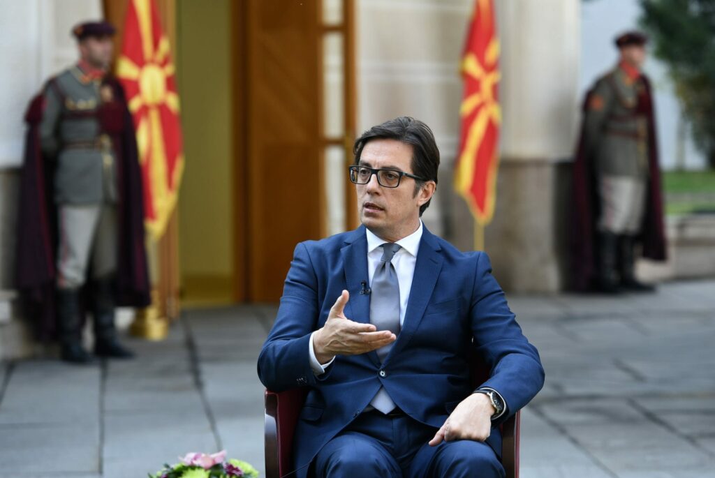 810516-od-kabinetot-na-pretsedatelot-reagiraat-na-izjavata-na-redepi-pendarovski-e-izbran-na-fer-i