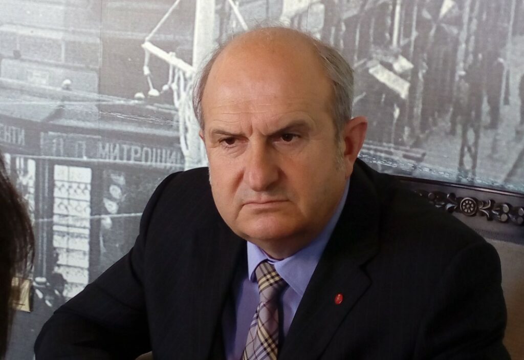 815756-reagira-i-najchevska-bugarite-si-go-pribrale-buchkovski-na-vreme