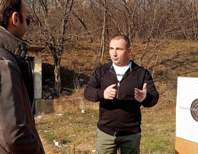 815858-toj-ne-e-samo-direktor-toj-e-mnogu-poveke-od-toa-opasni-igri-so-stojanche-angelov-video