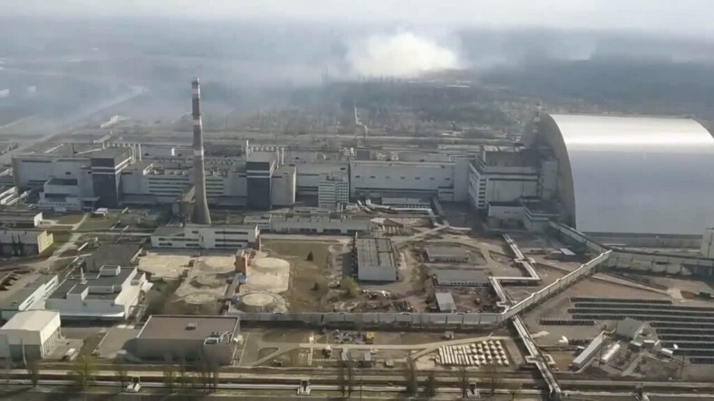 815907-video-prv-pat-posle-nuklearnata-katastrofa-dron-vleze-vo-reaktorot-5-vo-chernobil-eve-kako
