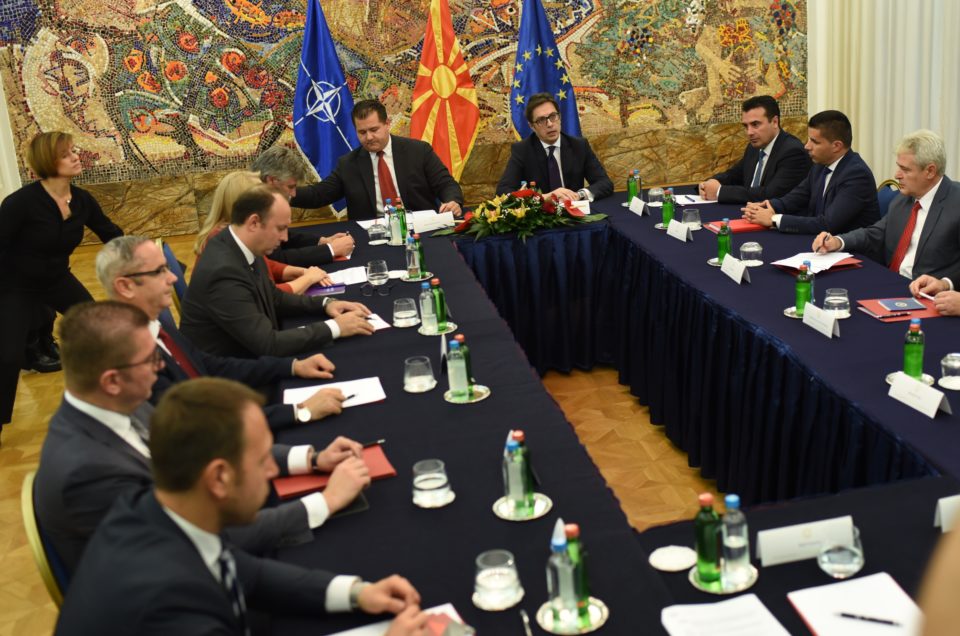 818433-pretsedatelot-pendarovski-nema-namera-da-svika-liderska-sredba