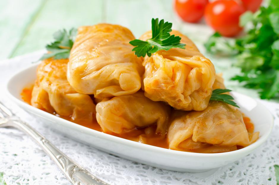 819527-posna-sarma-za-sveti-nikola-slavskiot-ruchek-ne-mozhe-da-pomine-bez-nea