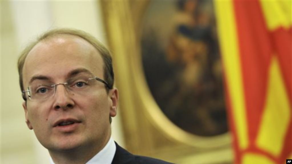 820007-po-drzhavjanstvo-so-svedoci-sega-se-najavuvaat-ambasadori-so-dvojno-drzhavjanstvo