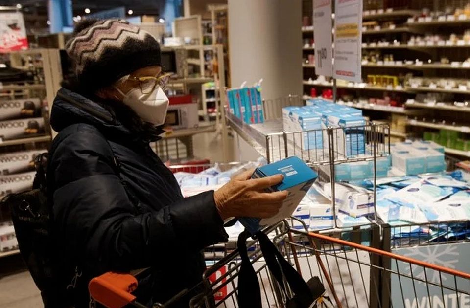 Австриска пратеничка им порача на граѓаните дека СИ ЗАМИСЛУВААТ ПОСКАПУВАЊА