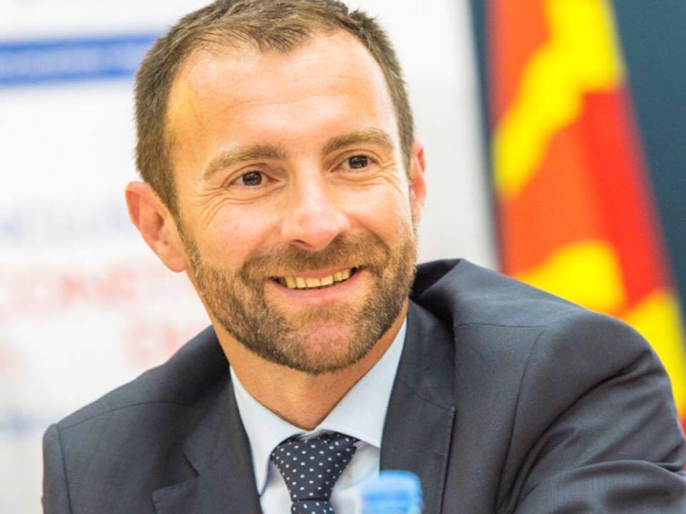 ИЛИЈА за сарказмот и глупавите - од 10 км ги гледаме