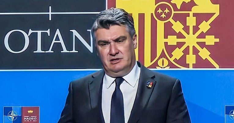 “Во документите на ЕУ никаде не пишува дека Србија треба да го признае Косово“