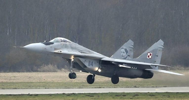 Првите воени авиони МиГ од западните сојузници пристигнуваат во Украина